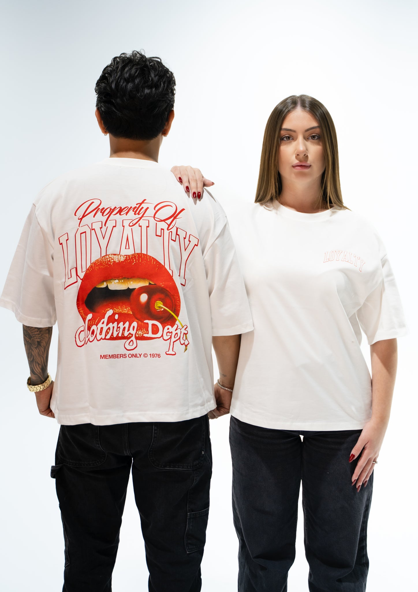 T-Shirt Oversize White "Lips & Cherry Loyalty"