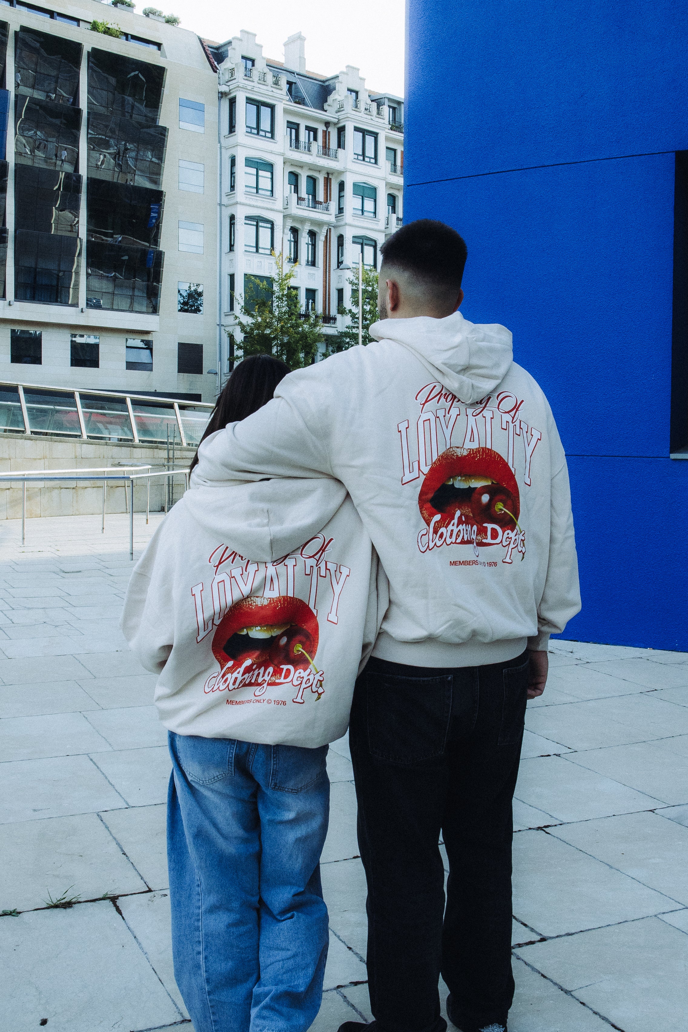 Hoddie Beige "Lips & Cherry Loyalty"