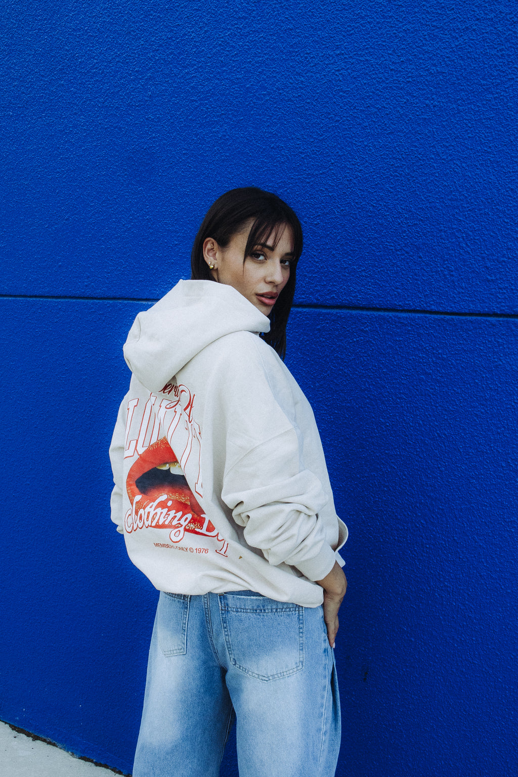 Hoddie Beige "Lips & Cherry Loyalty"