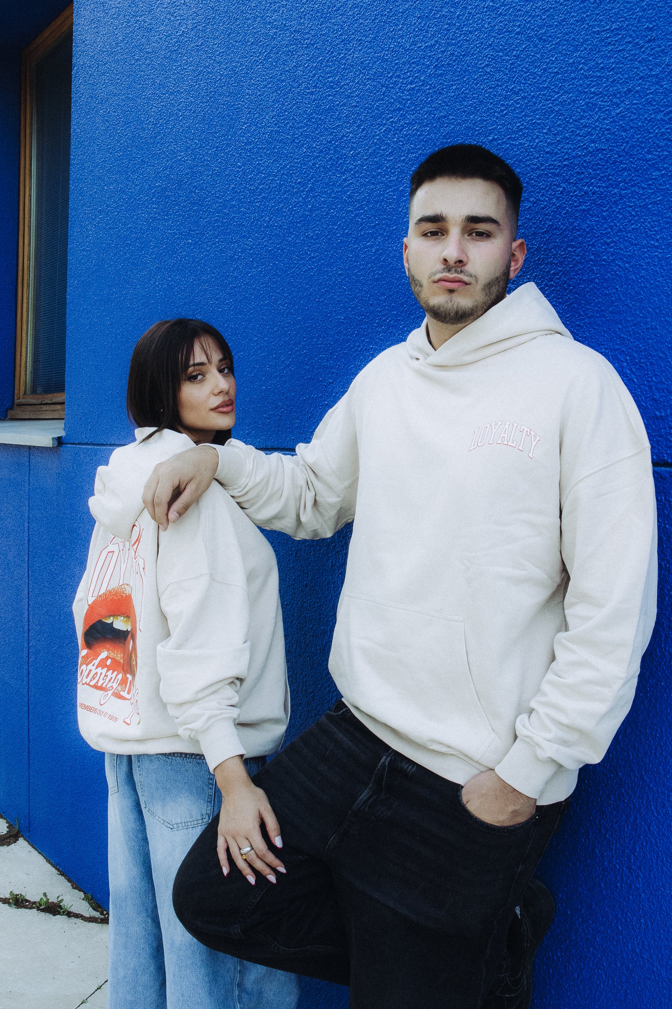 Hoddie Beige "Lips & Cherry Loyalty"